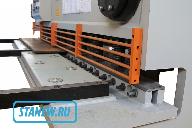 Гидравлическая гильотина