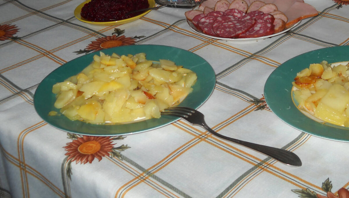 Отобедаем, чем бог послал ))