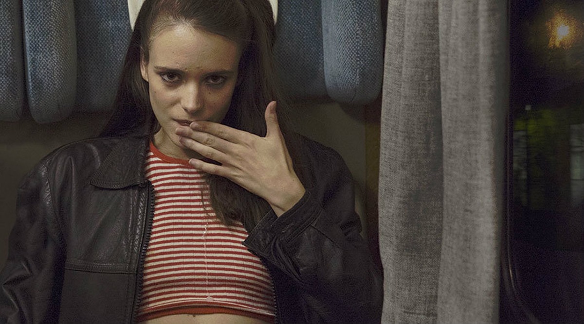 Стэйси Мартин в роли молодой Джо 