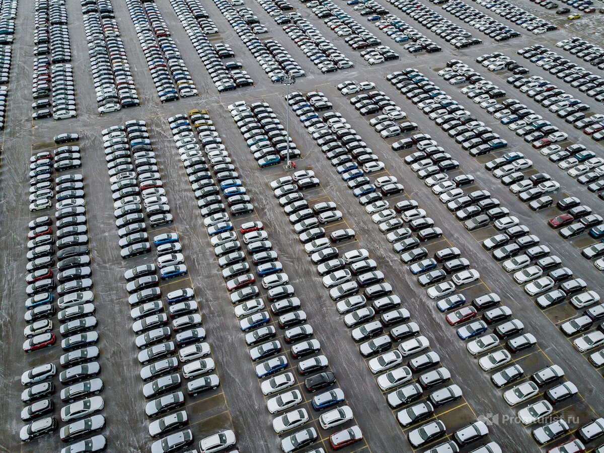 Стоянки непроданных автомобилей в мире фото
