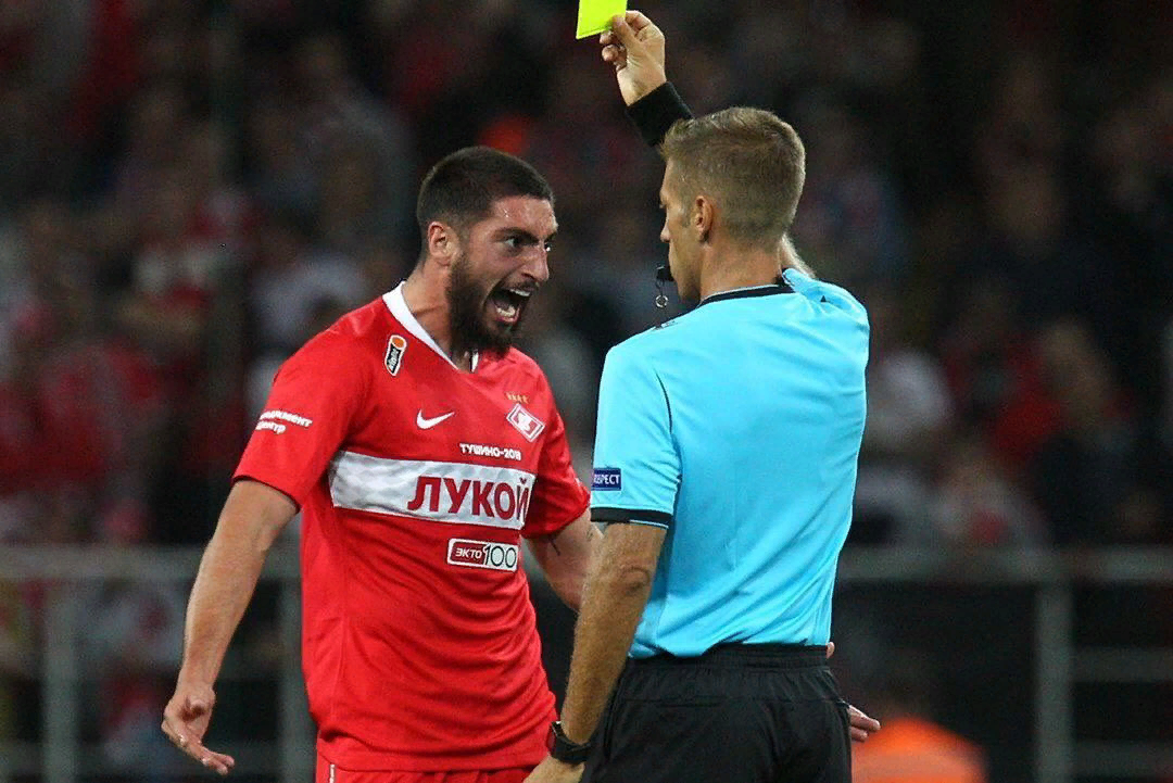 Футболисты австралийского праздновали победу. Фанаты ливерпуля. Фифа 22 мемы. Мемы фифа 21. Преданные болельщики фото.