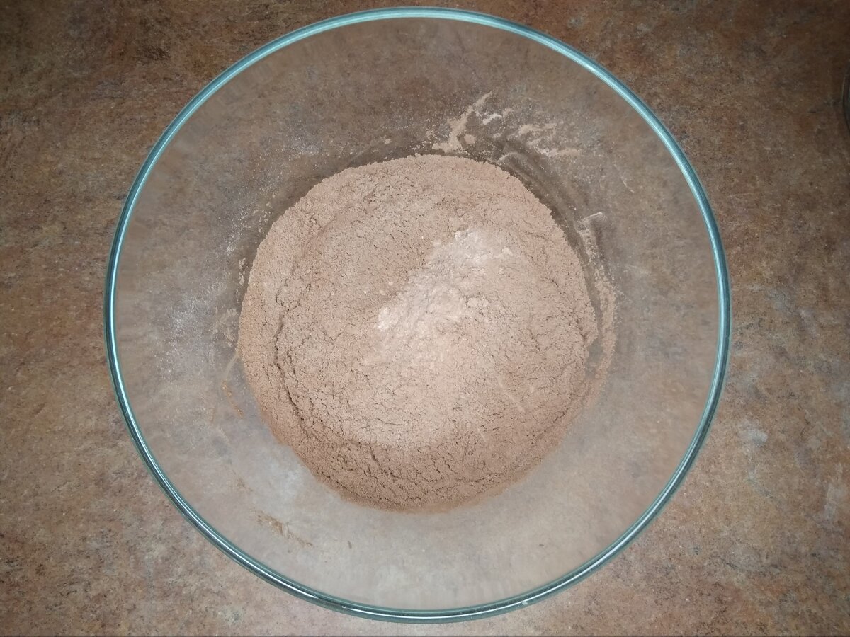 Все сыпучие ингредиенты должны хорошо перемешаться между собой