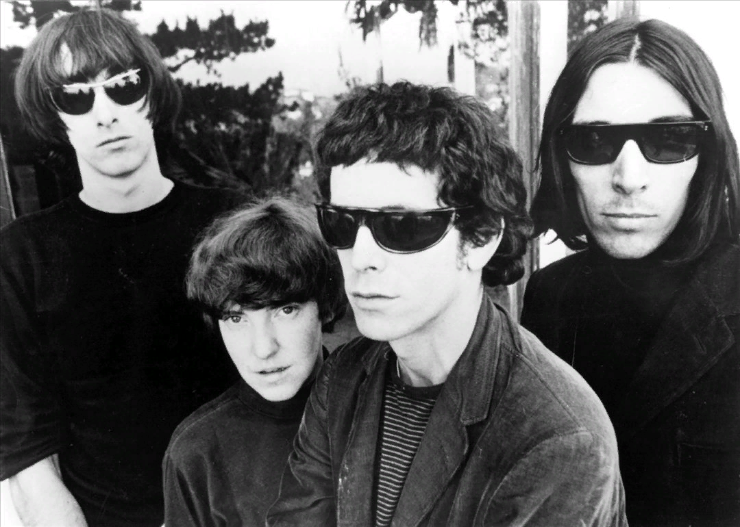 Энди уорхол вельвет андеграунд. Группа the velvet underground энди. Белорусская группа андеграунд. Андеграунд стиль. Группа the velvet underground энди.