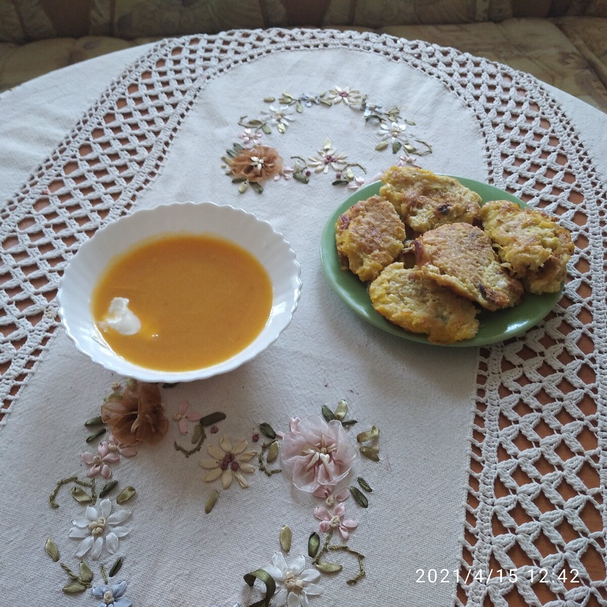 Если в суп добавить домашнюю сметану можно и не пережаривать