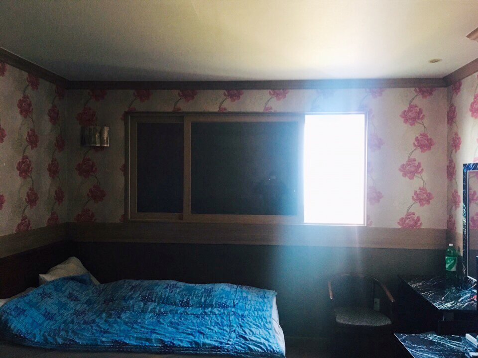 Этот номер в Амаджоне вмещал от 3 до 9 человек за месяц моего проживания