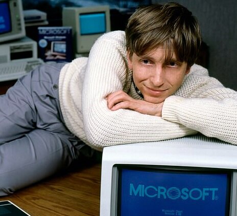 Билл Гейтс основал Microsoft в 1975 году
