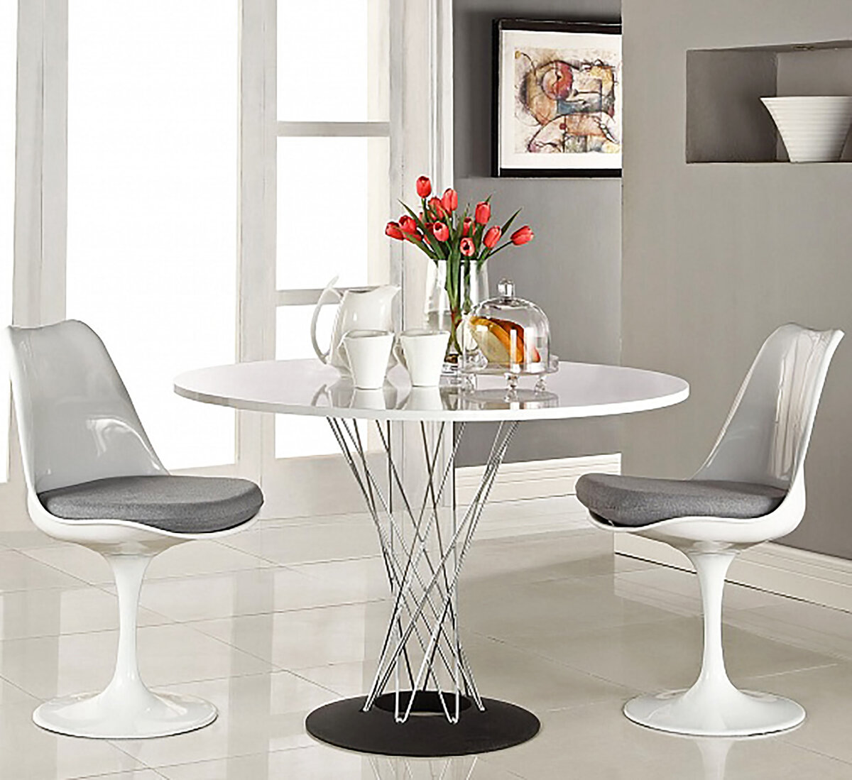 Стильный воздушный обеденный стол