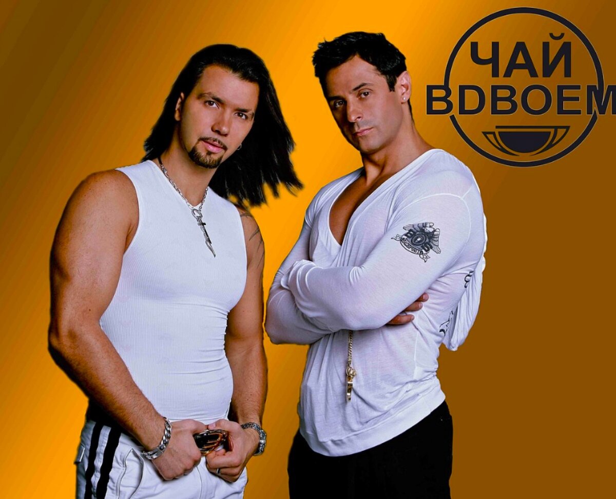 Стас Костюшкин поделился пикантным фото без плавок в дубленке