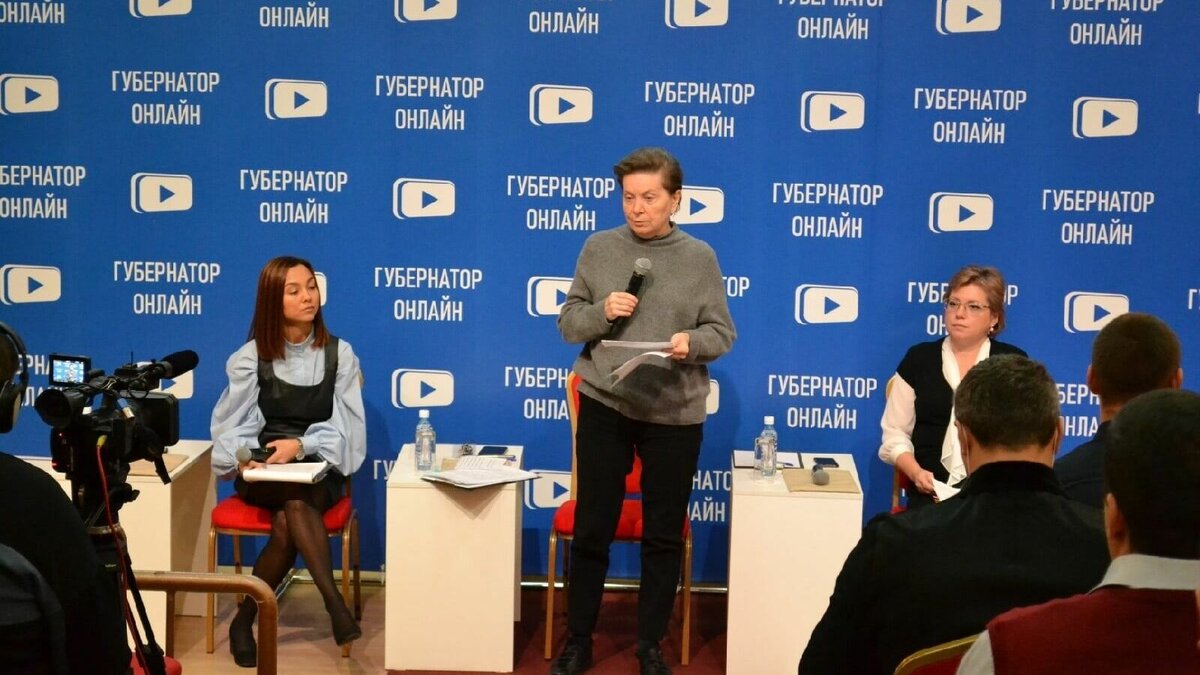     Жителей не устраивает качество питьевой воды и ситуация с дольщиками.