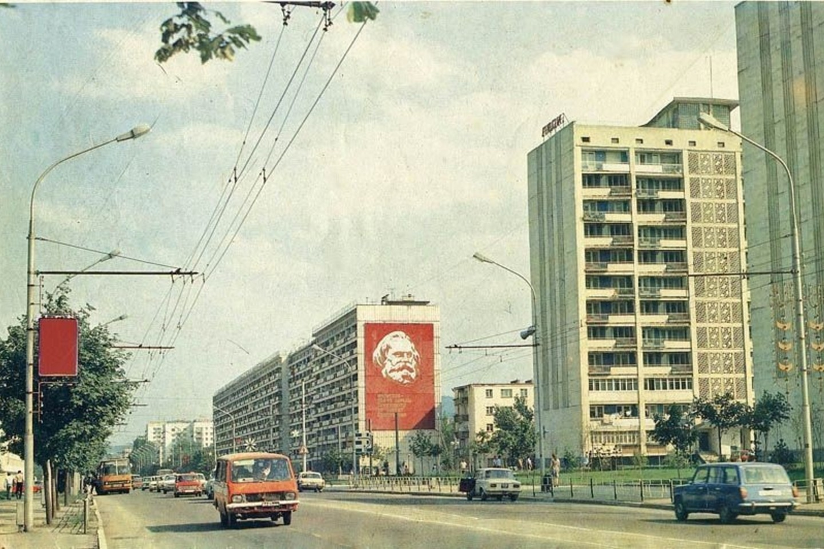 Бывшие советские города. Город Грозный 1990. Грозный 1980. Город Грозный в 80е. Грозный 1970.