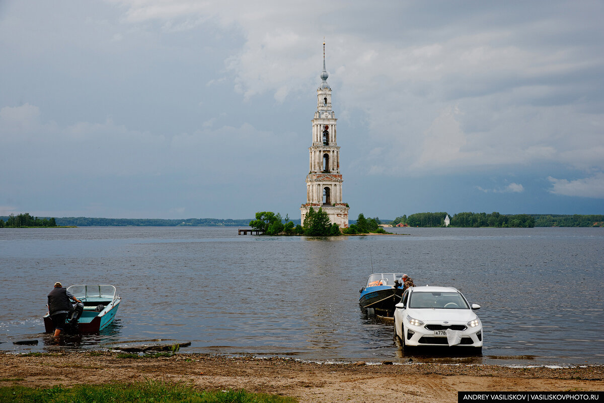 Колокольня Николаевского собора в Калязине