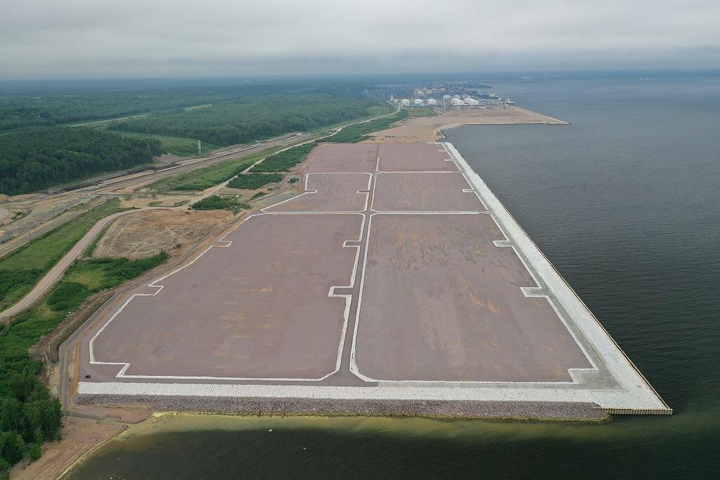 Намывная территория для нового терминала в Усть-Луге. Фото ФГУП "Росморпорт"
