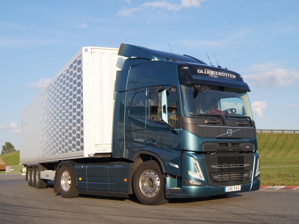 Volvo тягач. Новая Вольво тягач 2022. Вольво тягач 2022 года. Volvo FH 2022. Новая Вольво тягач FH 2020.