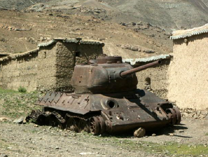 Брошенный Т-34 в Афганистане. Современное фото