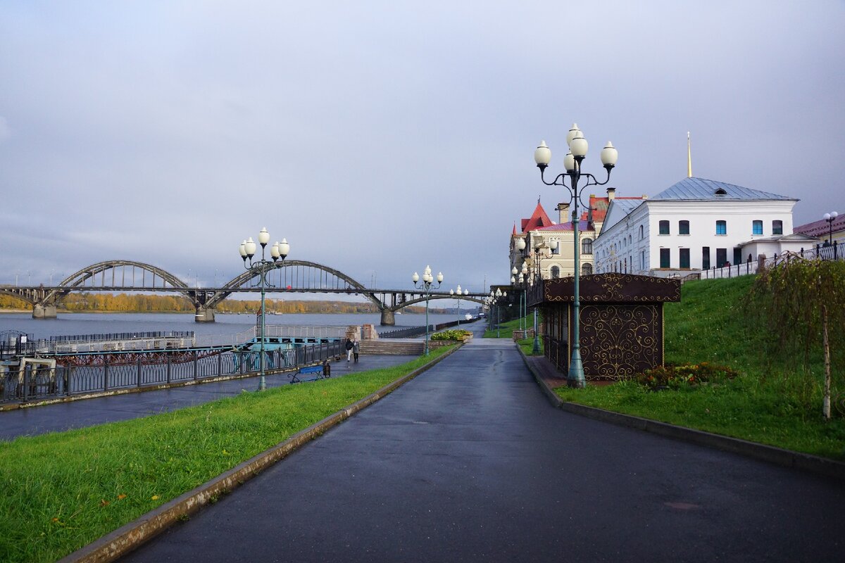 Рыбинск прогноз на сегодня. Рыбинск смотровая площадка. Город Рыбинск Ярославской области. Рыбинский мост. Городской округ город Рыбинск.