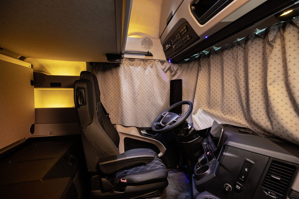 Mercedes Actros 2021