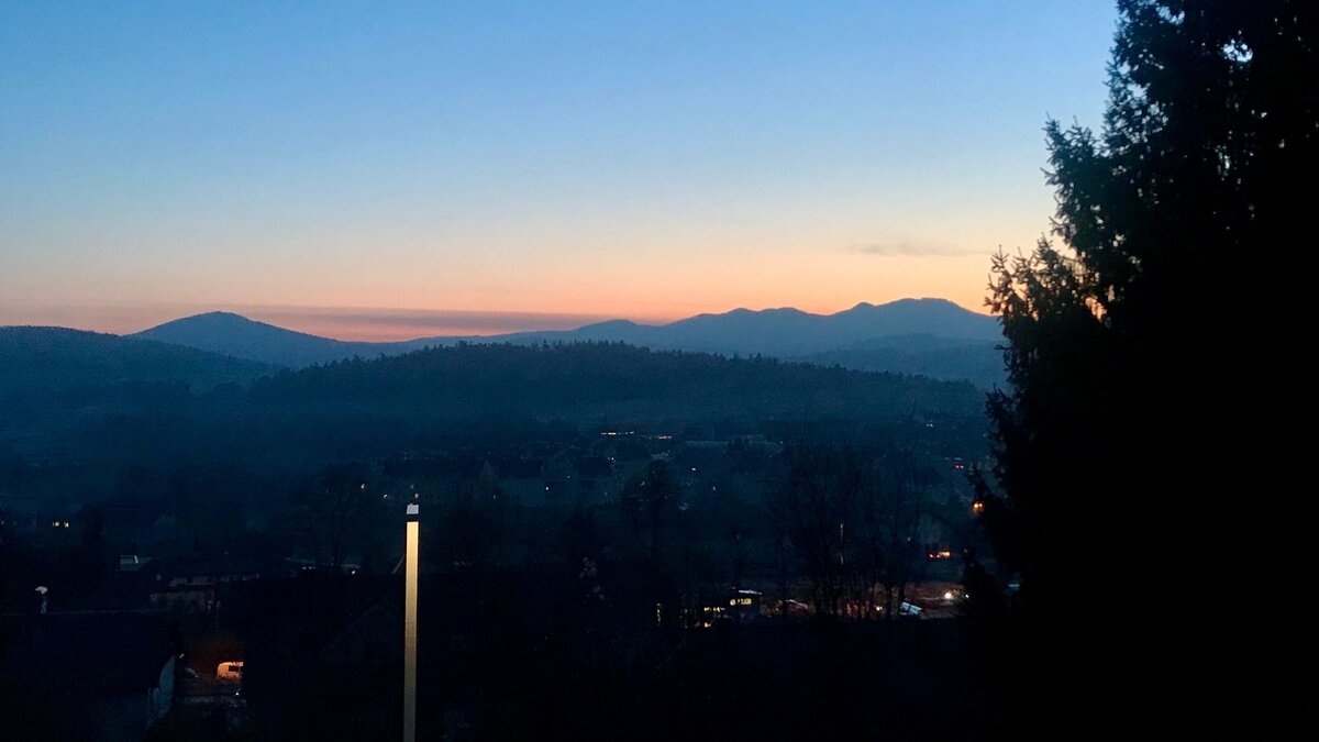 Вид на Гросупле из местной поликлиники