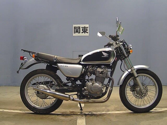 Honda CB 223S FTR, один из самых дружелюбных мопедов для обучения. (фото с просторов интернета)