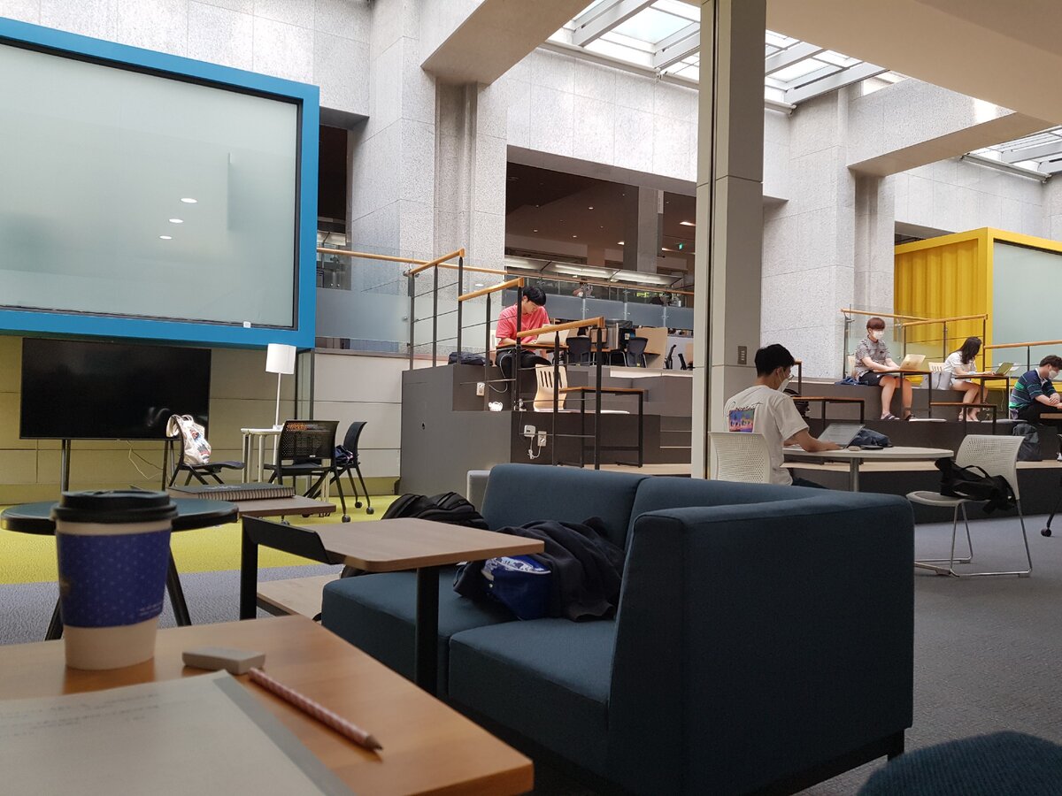 Кореянка беспрекословно должна была подчиняться свекрови. Действительно, судьбе девушек в этом случае было не позавидовать. -4