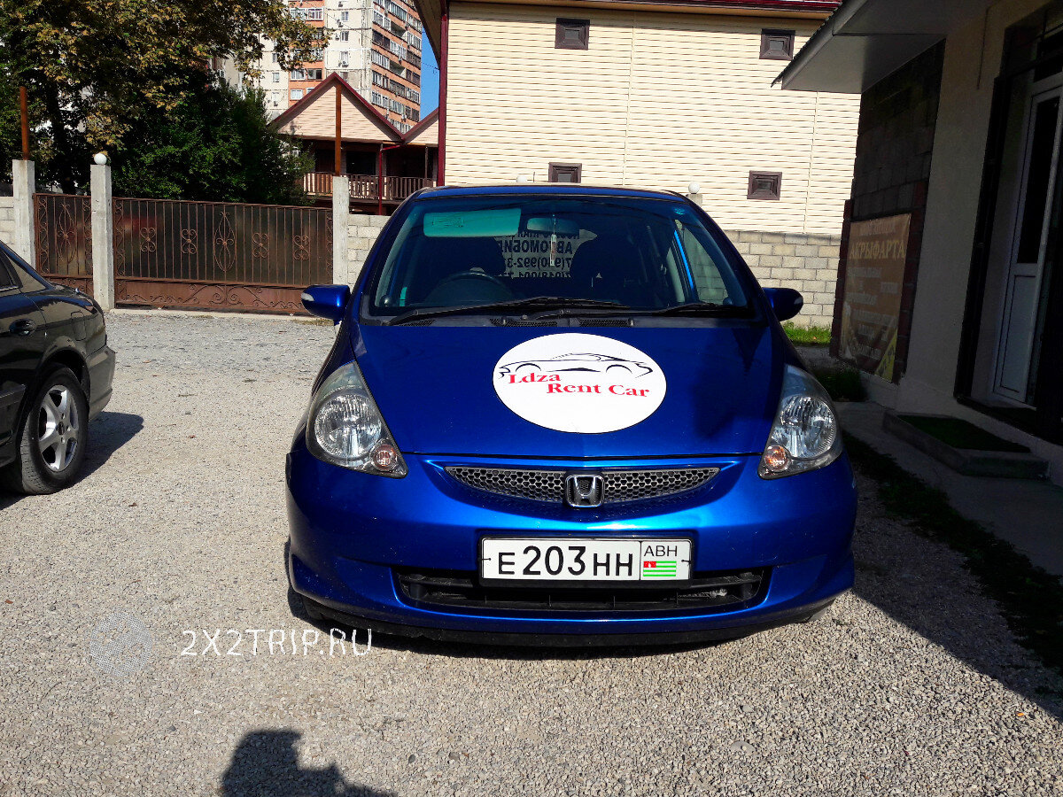 Где в Абхазии взять машину на прокат. Сколько стоит и с какими ...