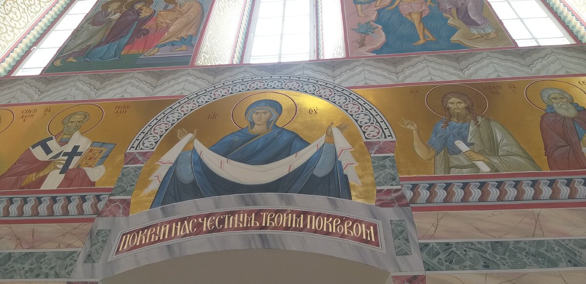 Придают мне силы и мои походы в храм.