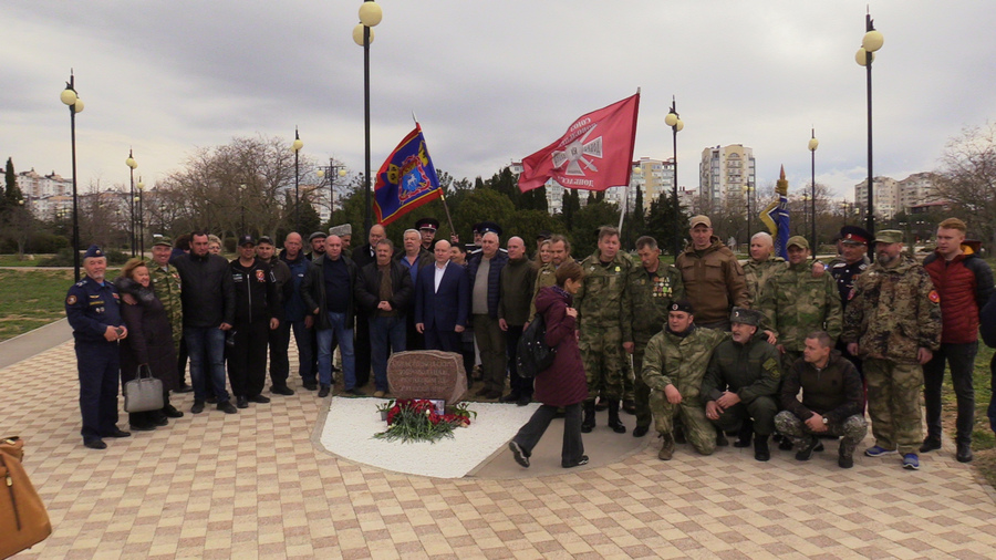 Сколько погибло в севастополе сегодня последние новости. Блокпост Севастополь 2014.