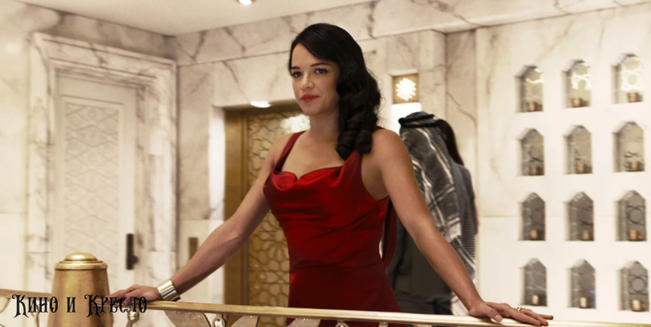 Летти в красном платье "Форсаж"