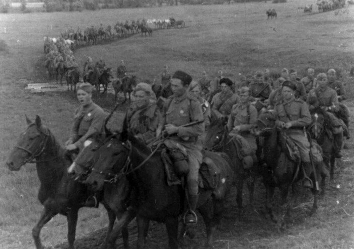 Кавалеристы 2-го гвардейского кавалерийского корпуса.