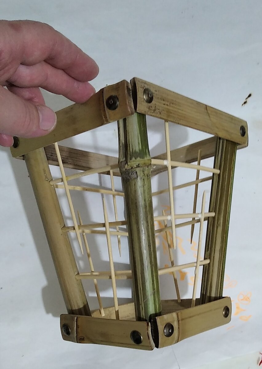 Вот такой фонарь вышел...