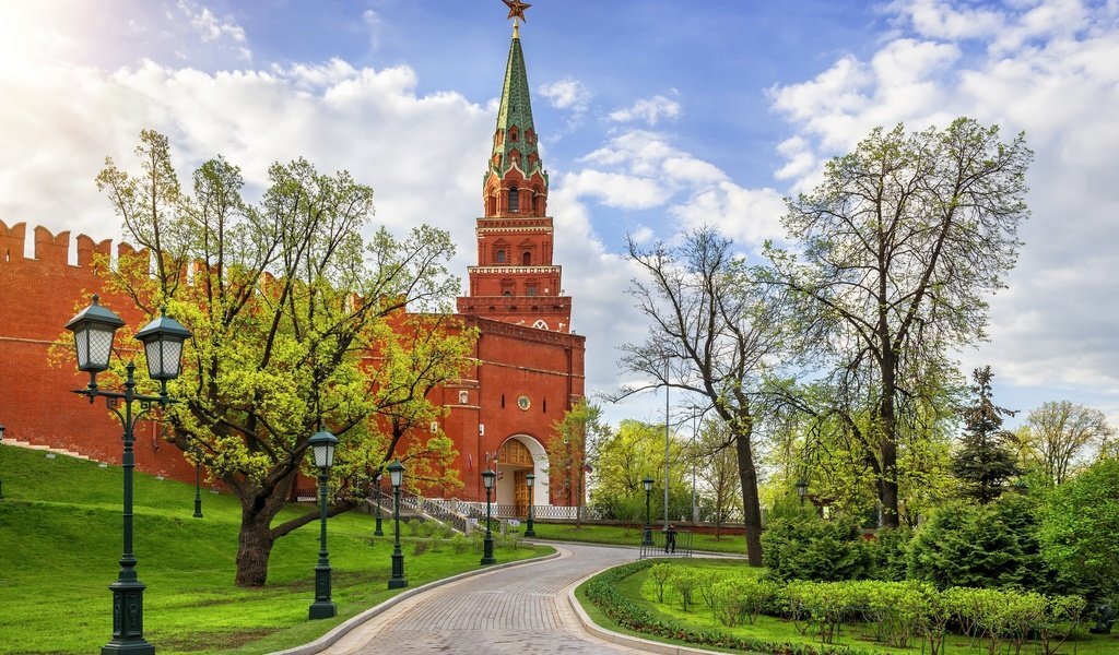 Весна в Москве