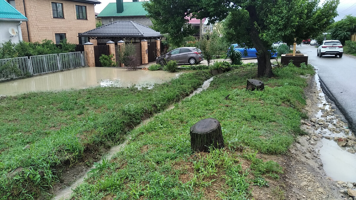 А вот у соседей наводнение.
