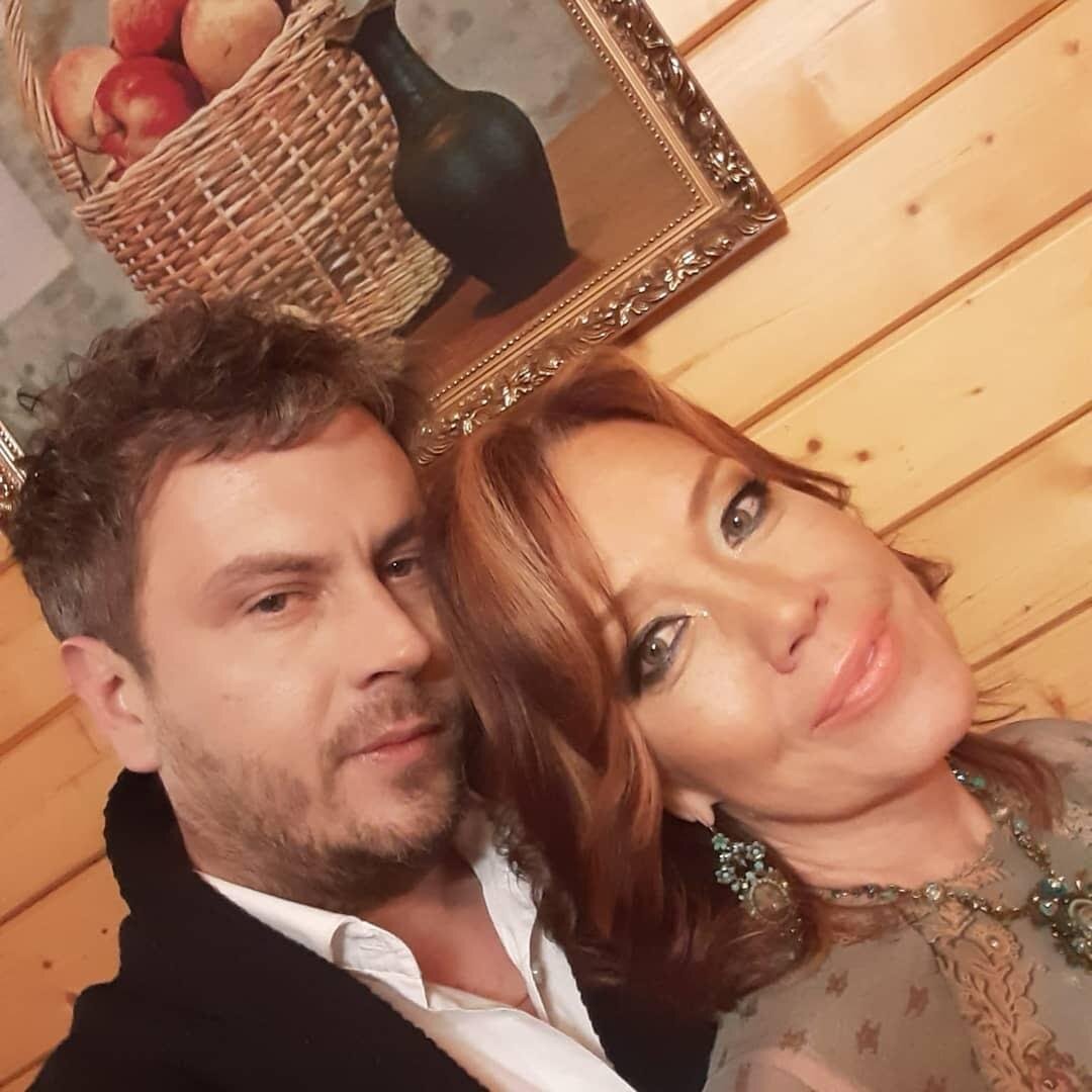 Азиза с женихом. Источник: tvcenter.ru 