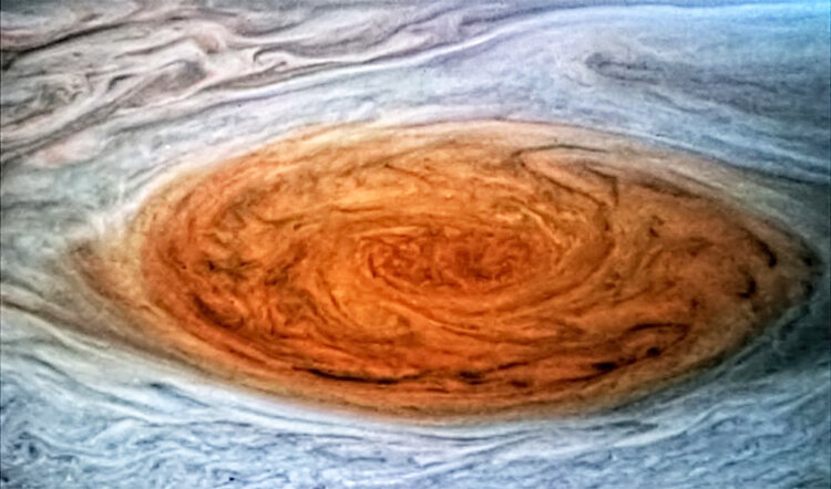 Большое красное пятно на Юпитере. Фото: 3dnews.ru
