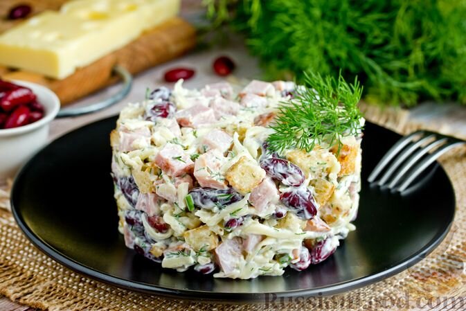 Грузинский салат с фасолью и курицей, пошаговый рецепт с фото от автора Мария Егорова на ккал