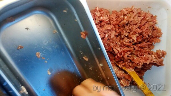Колбаса из свинины в коллагеновой оболочке. Можно ли запекать колбасу в коллагеновой оболочке в духовке.