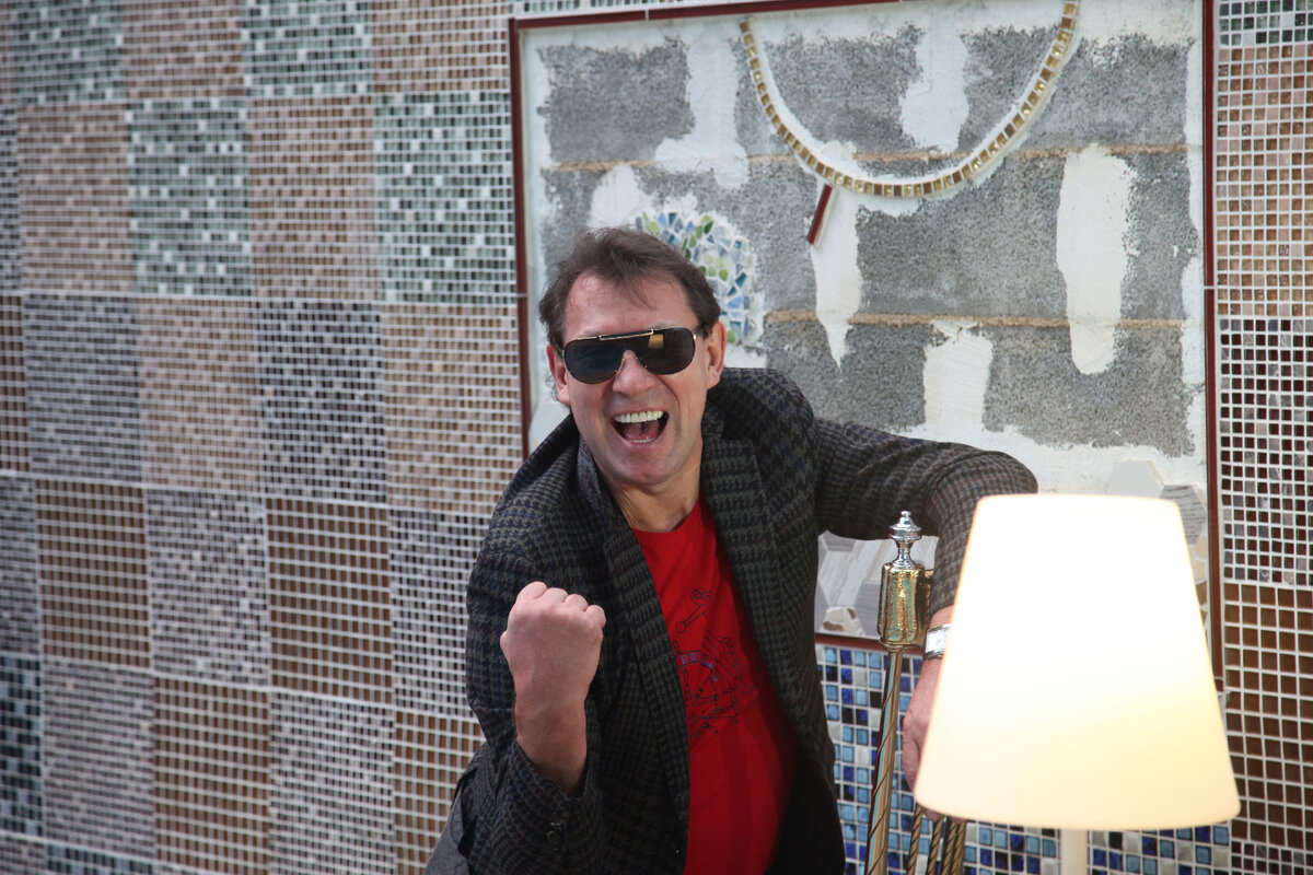 Виктор Юдин знает  о многих звёздах всё и даже больше!