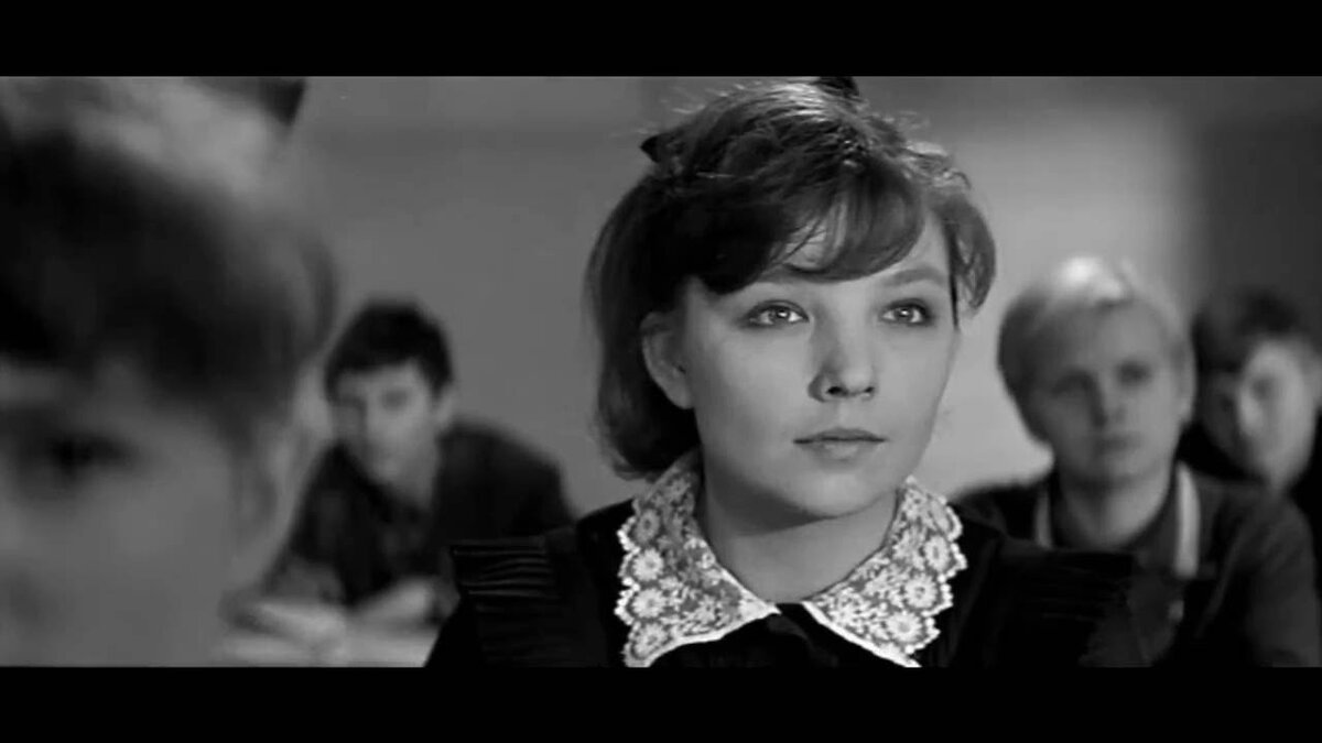 Кажется, у нас у каждого была такая девчонка в классе. Фото Яндекс.Картинки. 