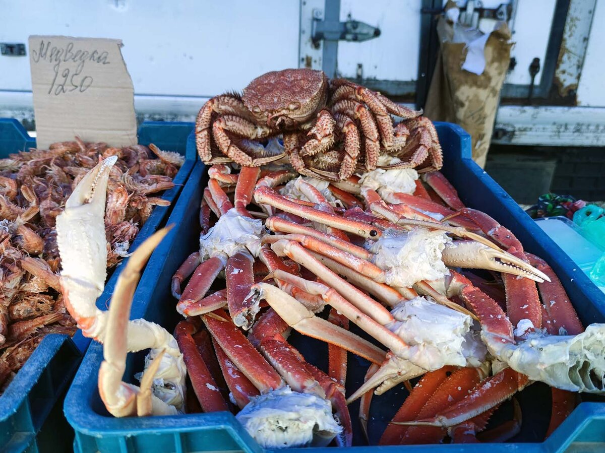 В этой статье расскажу, где продаются продукты во Владивостоке и сколько они стоят.