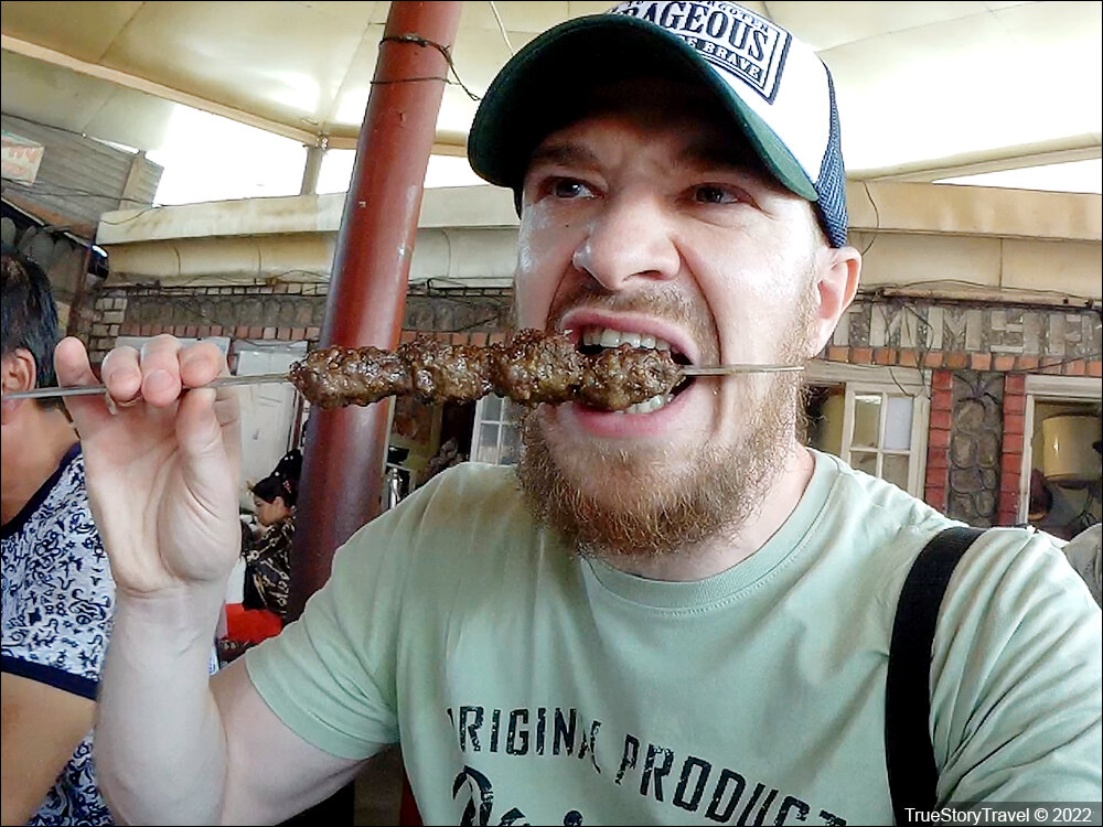 Киргизия - Столовая на рынке. Зашел и попробовал самую дешевую еду