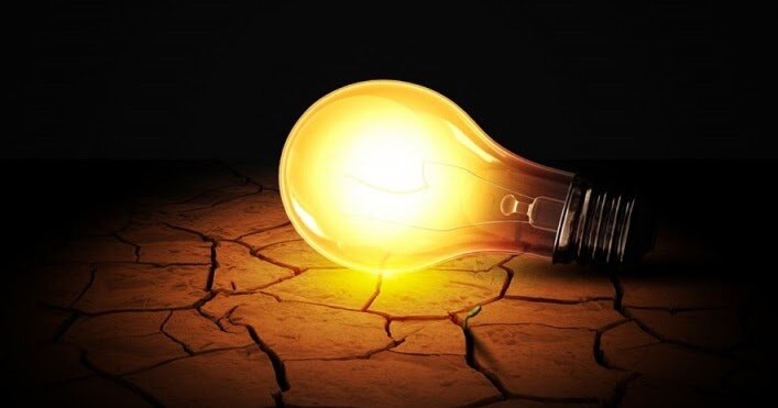 Лампочка горит, только когда есть "+" и "-"