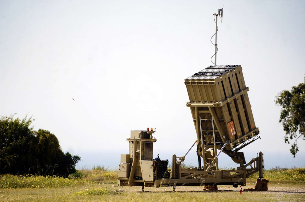 Пусковая установка израильской тактической системы ПРО "Железный купол" 