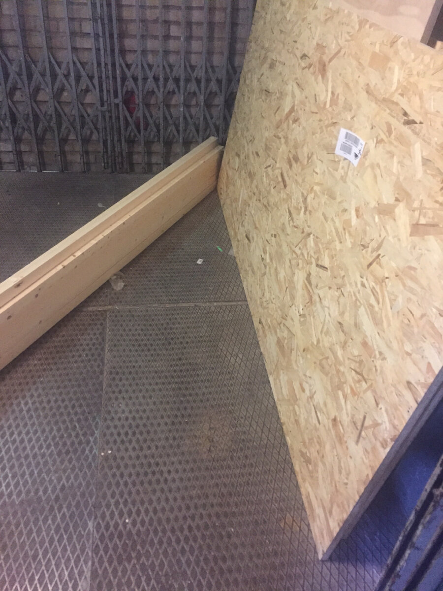 С лифтом конечно удобно, особенно с грузовым