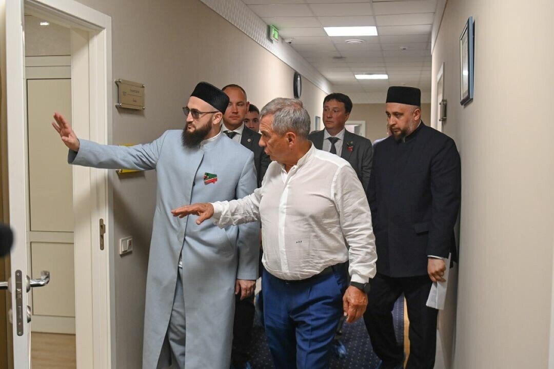 
Использованы фото пресс-службы Президента РТ. Источник: dumrt.ru