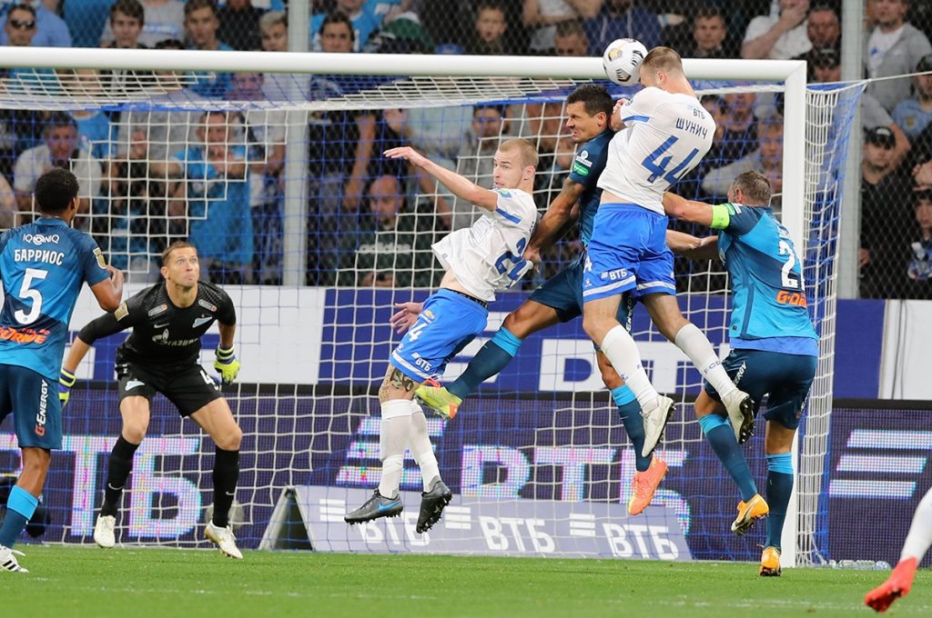 Победный гол динамовца Тони Шуньича в ворота «Зенита»