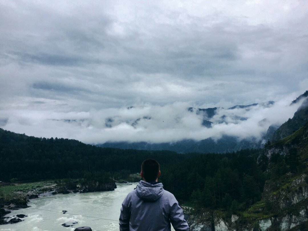 Раннее утро в горах