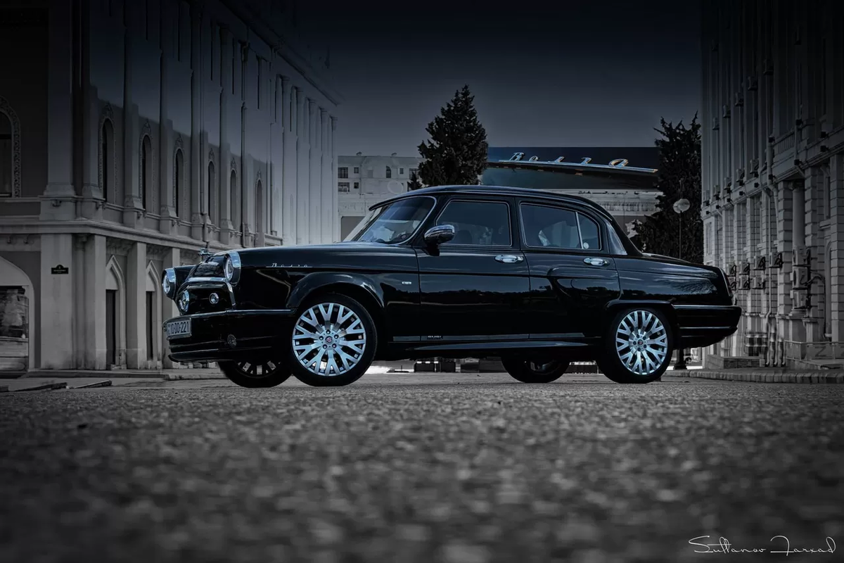 Представительный весьма