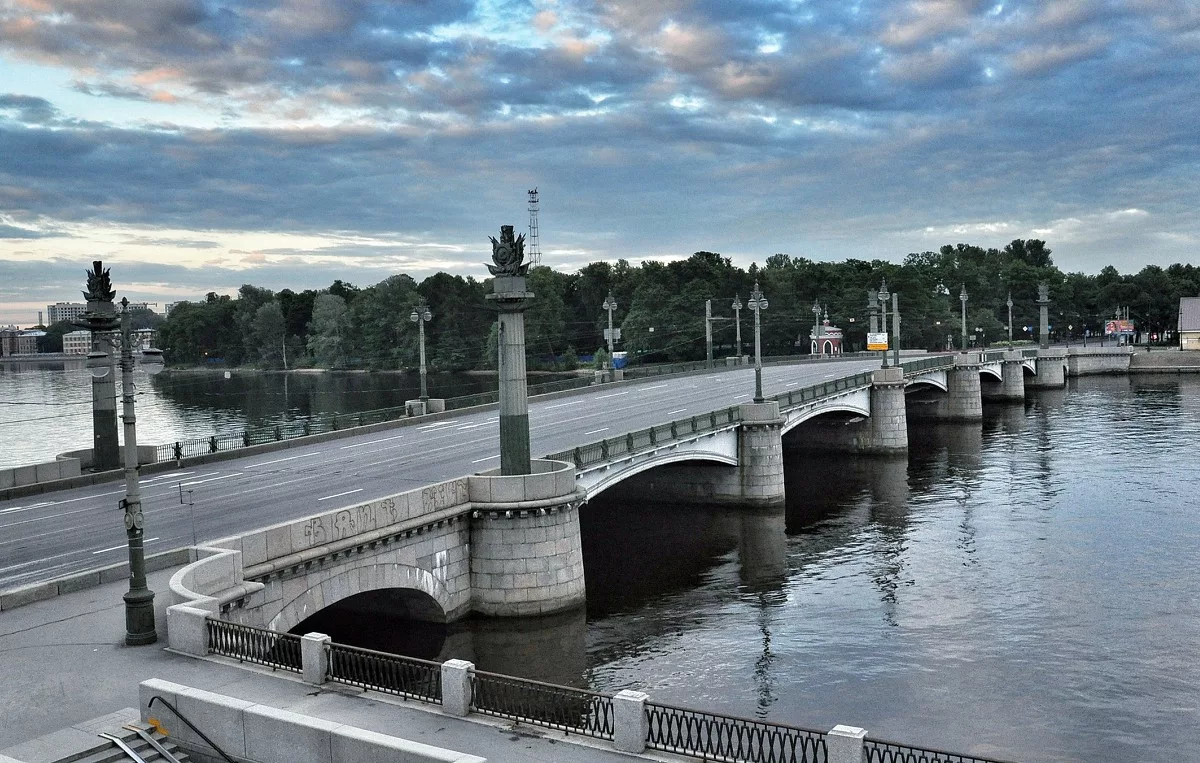 Каменноостровский мост фото Курортный роман: к сердцу прижмёт или к чёрту пошлёт? Мистика в моей крови Дзен