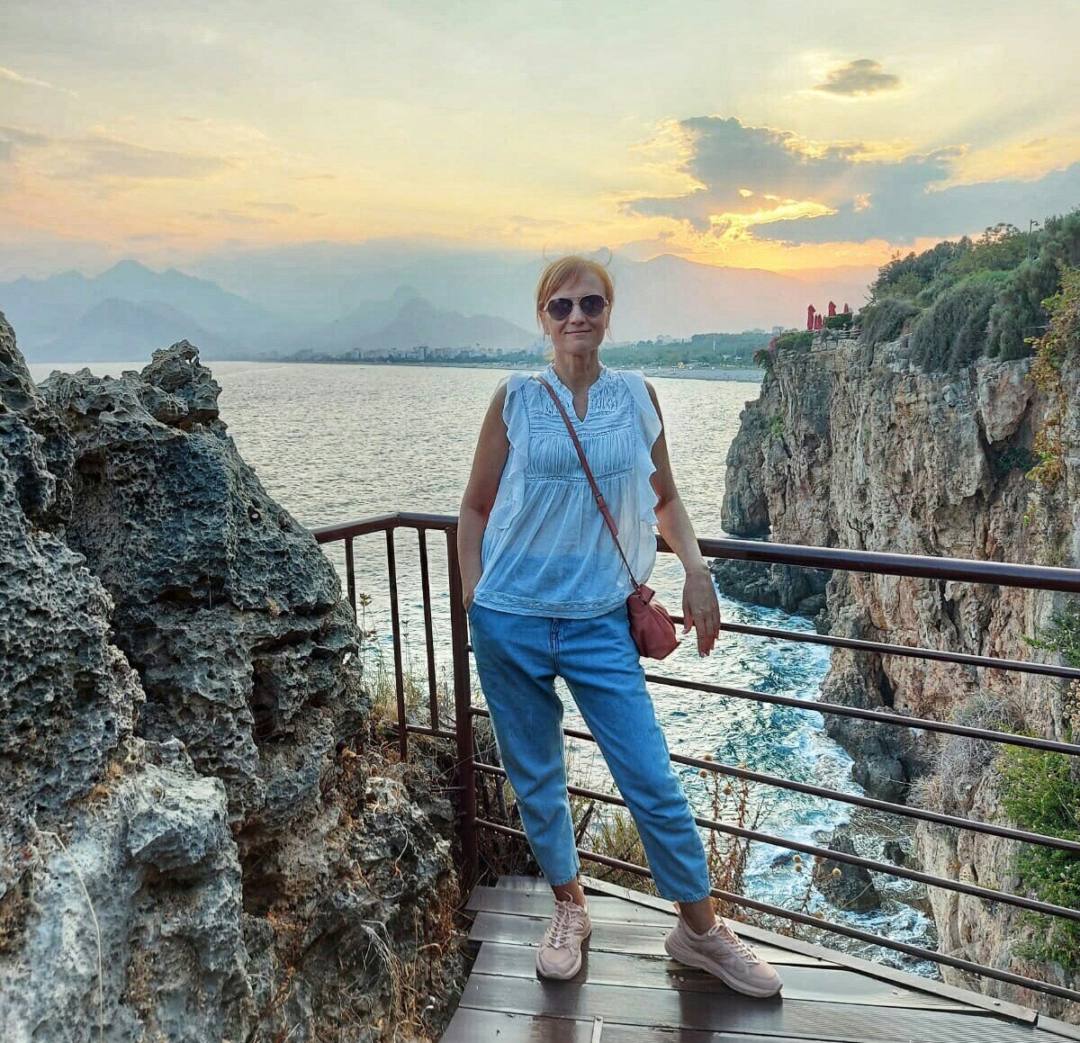 Турецкая матрешка встала в позу:)