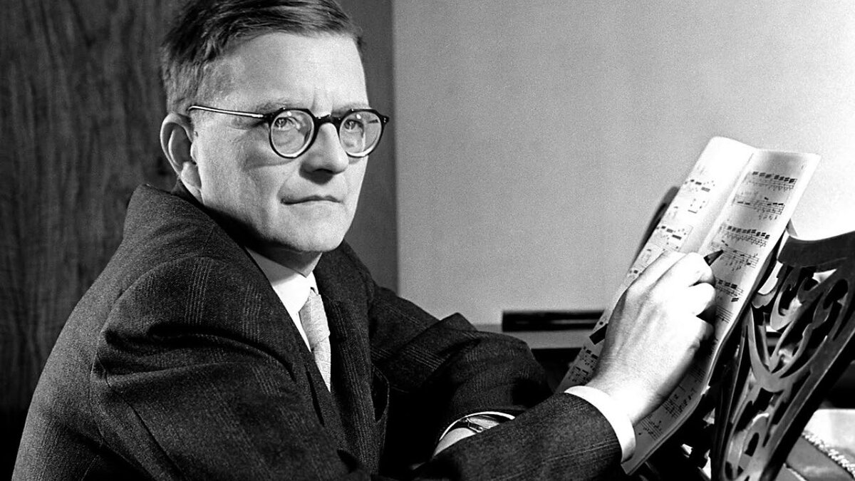 Композитор д. Д д шостакович фото. Композитор дмитрий дмитриевич шостакович. Шостаковича. Д б шостаковичу.