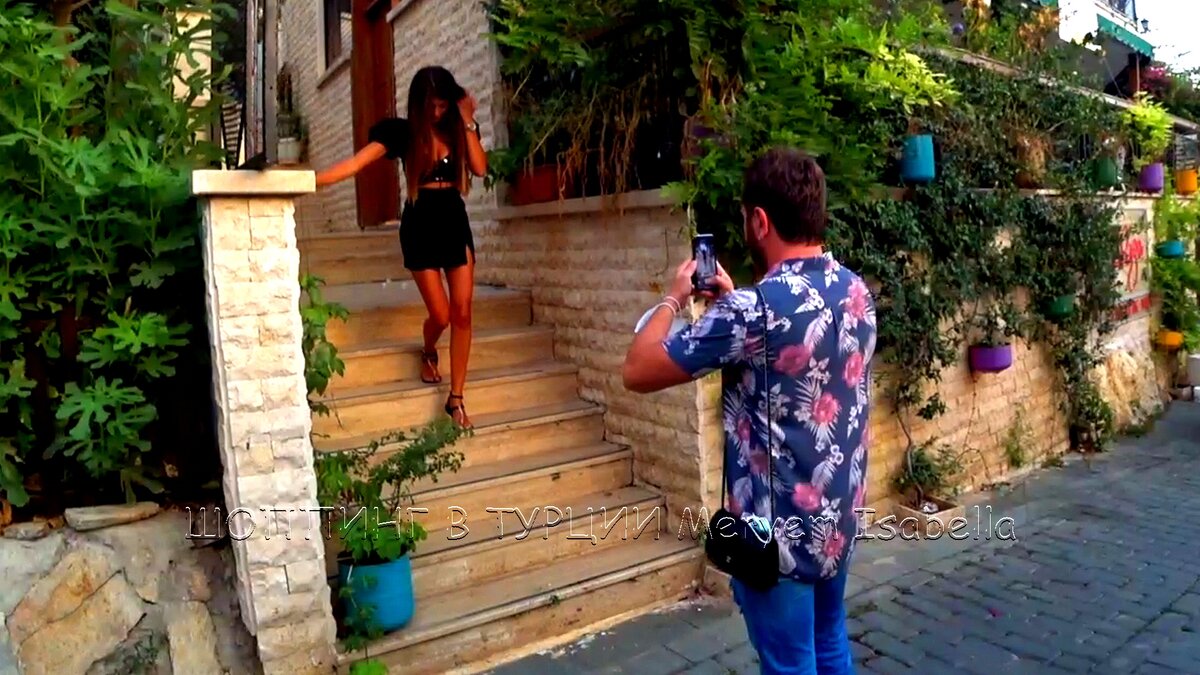 Кстати, готовьтесь делать фото, и фотоаппараты должны быть заряжены и образ продуман. Здесь есть где сделать обалденные фоточки.